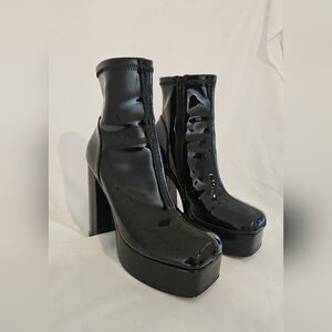Steve Madden Glossy Black Platform Heeled Boots